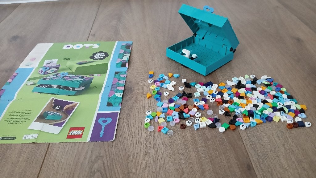 LEGO DOTs kluisje, Ophalen of Verzenden, Zo goed als nieuw, Lego