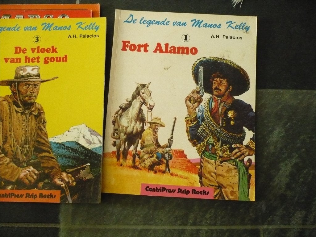 2 manos kelly en 2 amargo, Boeken, Meerdere stripboeken, Ophalen of Verzenden, Gelezen