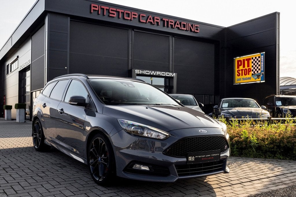Ford Focus Wagon 2.0 ST-3, 250 PK, Volleder, Xenon, *Slate G, Auto's, 15 km/l, Gebruikt, Zwart, 4 cilinders