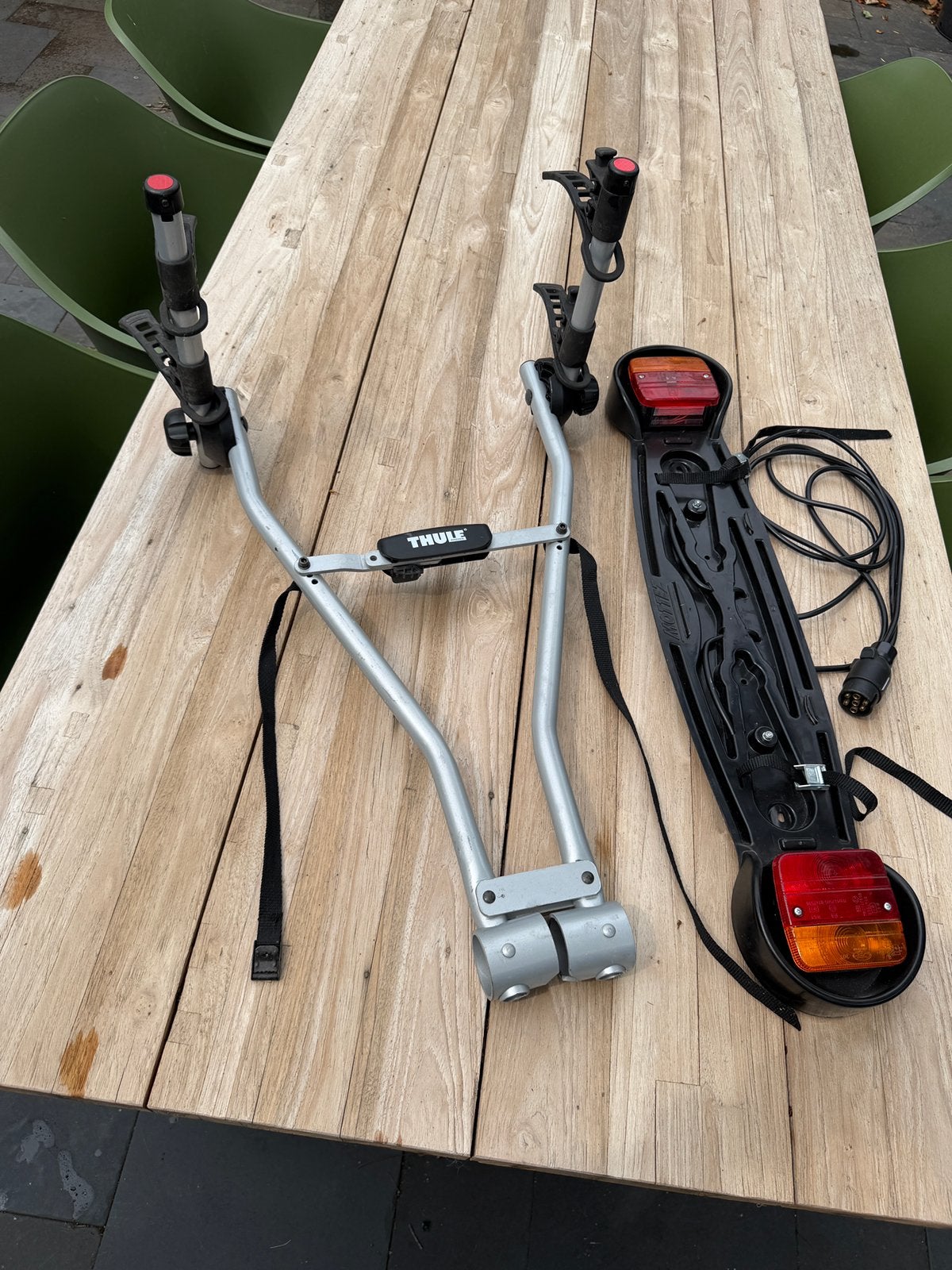 Thule Xpress trekhaak fietsendrager met verplichte lichtbalk, Ophalen, Zo goed als nieuw, Trekhaakdrager