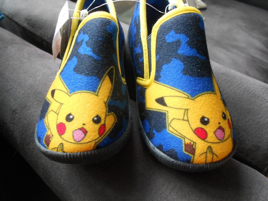 blauwe Pokémon Pikachu pantoffels maat 28, Ophalen, Jongen of Meisje, Overige typen, Nieuw
