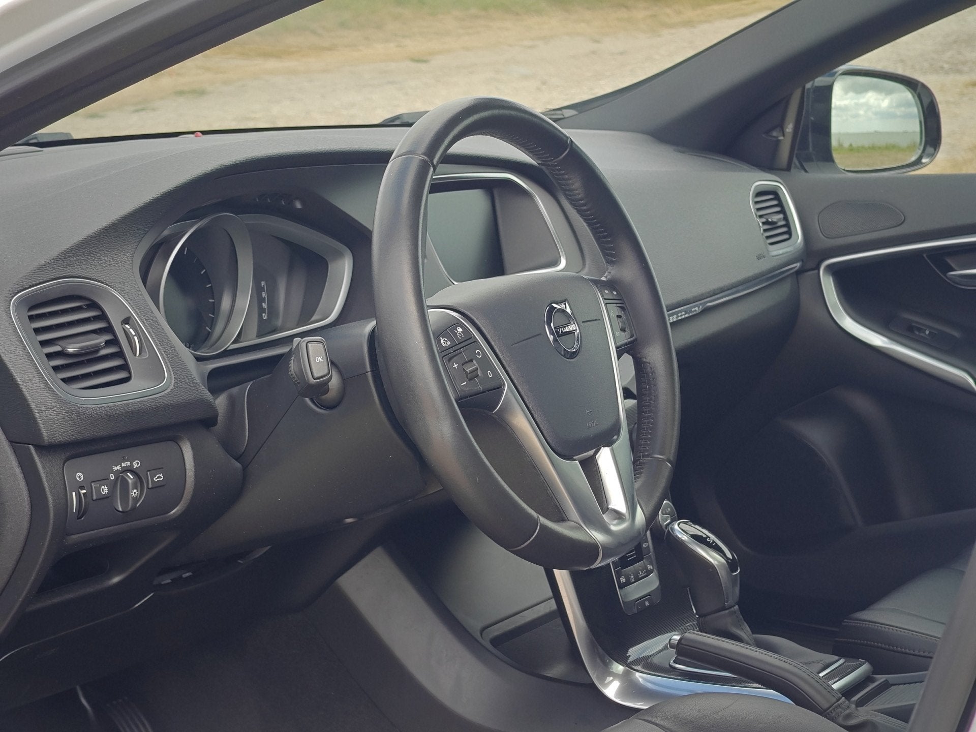 Volvo V40 Cross Country 1.5 T3 Polar+ Luxury | Garantie, 4 cilinders, Wit, 154 pk, V40