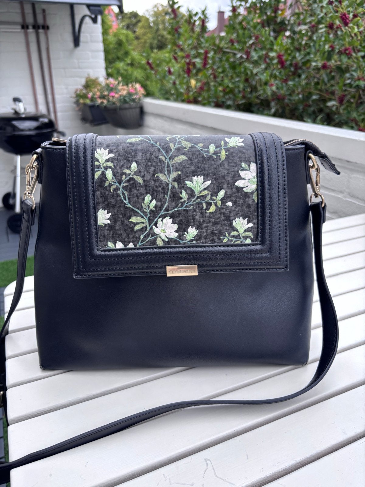 Beautiful black Van Heusen cross body bag, Ophalen of Verzenden, Zwart, Schoudertasje