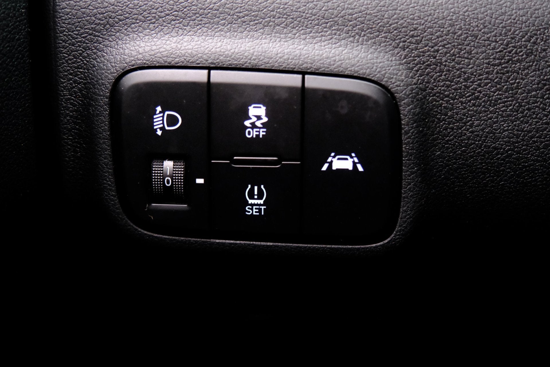Foto 18 van Hyundai I10 1.0 Comfort Aut. 5-zits|Two-Tone|Airco|Trekhaak|