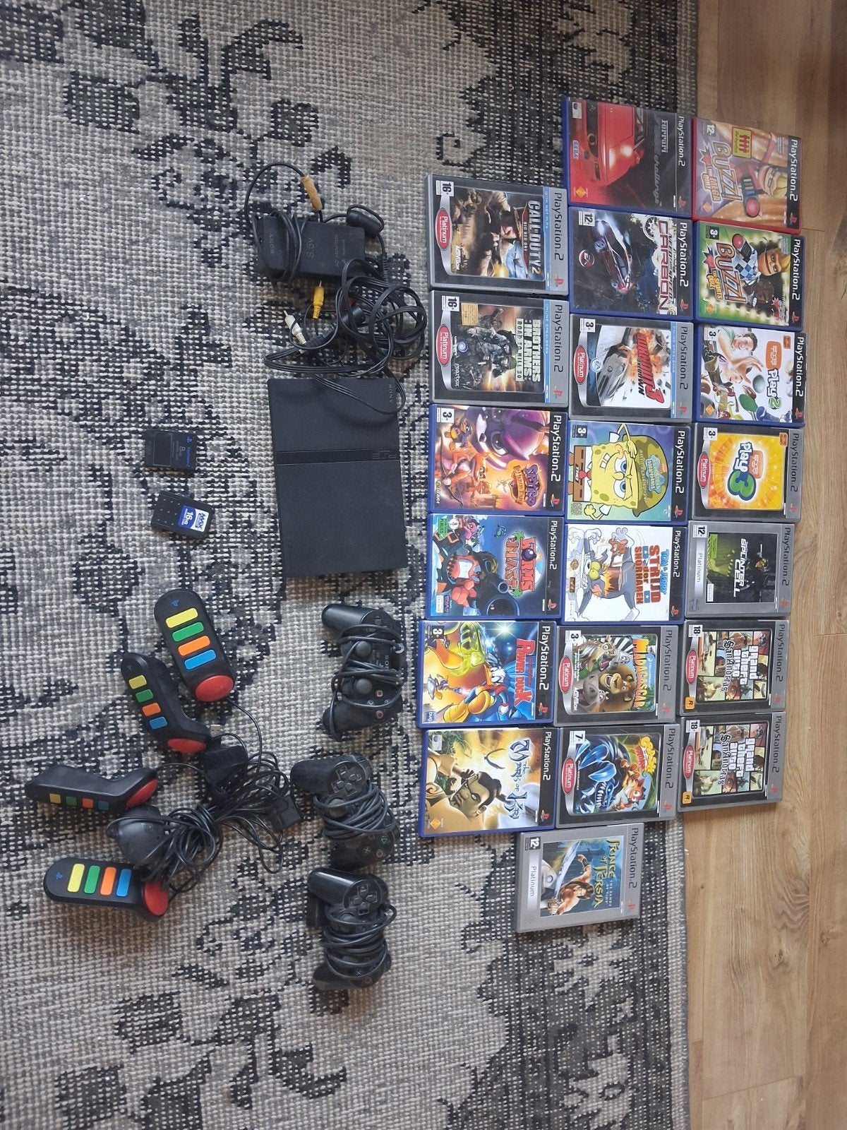 PlayStation 2 met controllers en 21 spellen., Ophalen, Gebruikt, Zwart, Met 3 controllers of meer