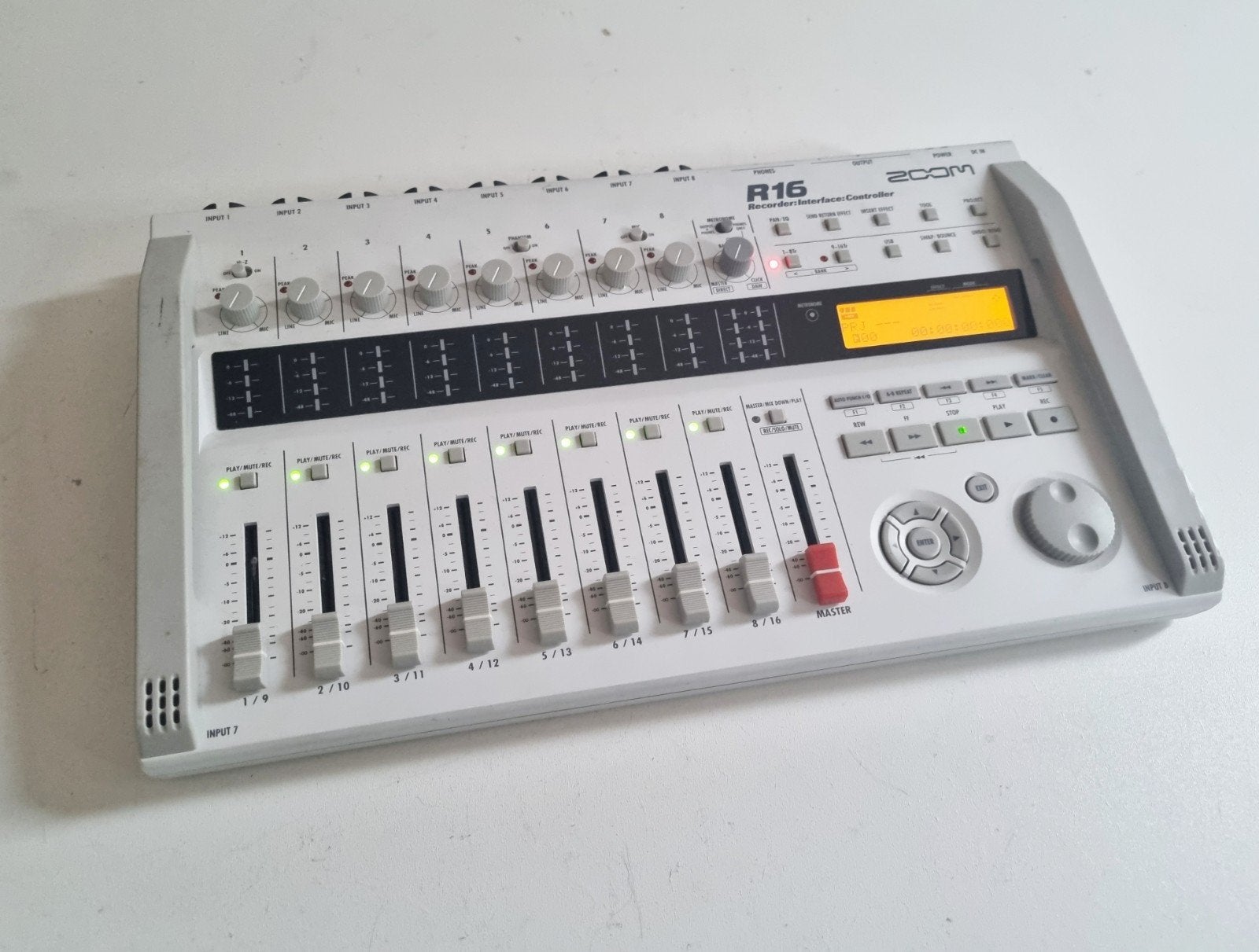Zoom R16
Digitale multitrack recorder, audio-interface, Ophalen of Verzenden