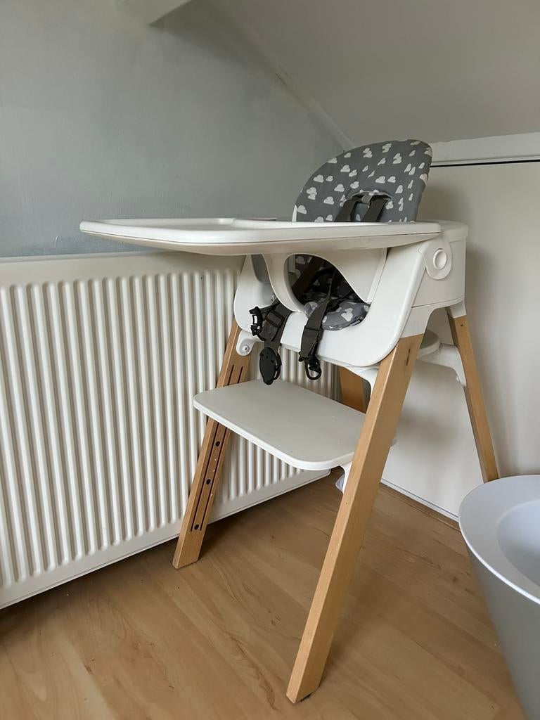 Stokke steps meegroeistoel - op meerdere plekken op te halen, Ophalen, Gebruikt, Meegroeistoel, Gordel(s)