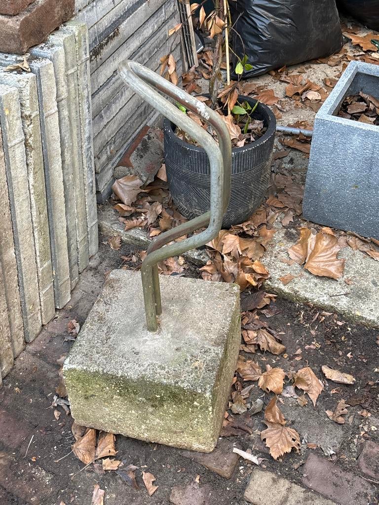 Fietsenrek met betonnen voet - Stevig en stabiel, Ophalen, Gebruikt