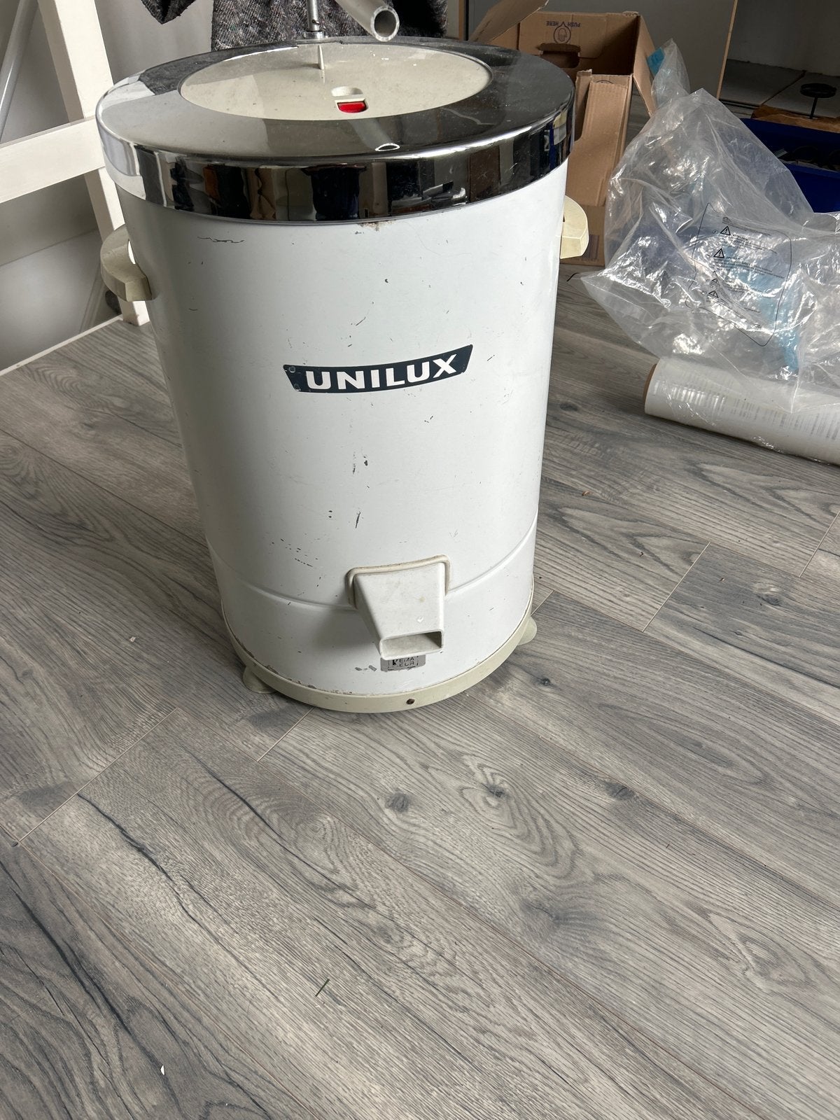 Unilux centrifuge - Wit - Gebruikt, Witgoed en Apparatuur, Ophalen, Minder dan 4 kg, Bovenlader, 85 tot 90 cm