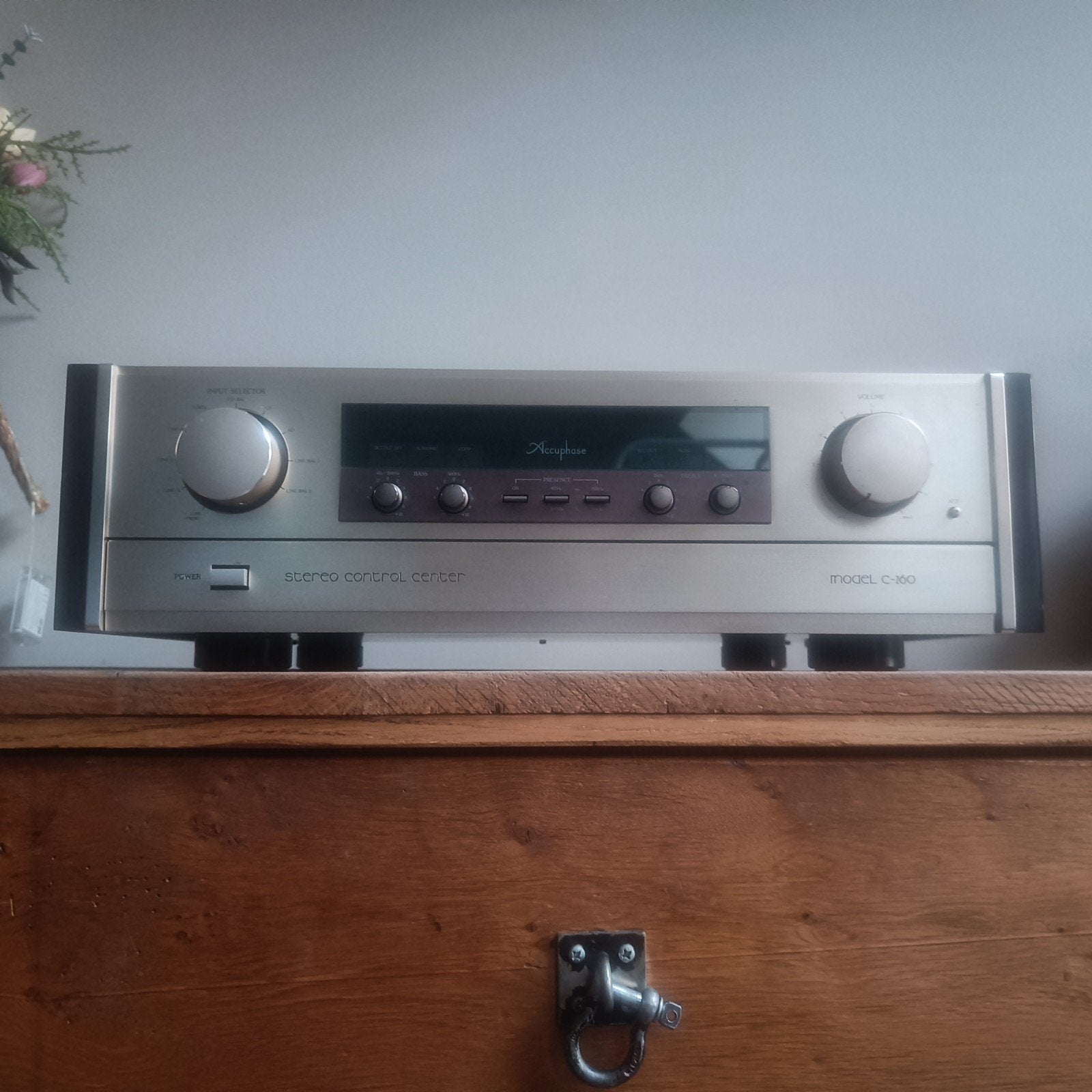 Accuphase C-260 voorversterker met Phono, Overige merken, Ophalen of Verzenden, Zo goed als nieuw, 120 watt of meer