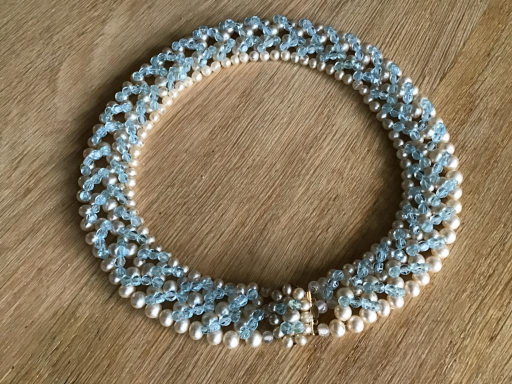 Elegante parelketting met aquamarijn kralen, Ophalen of Verzenden, Zo goed als nieuw, Wit, Overige materialen