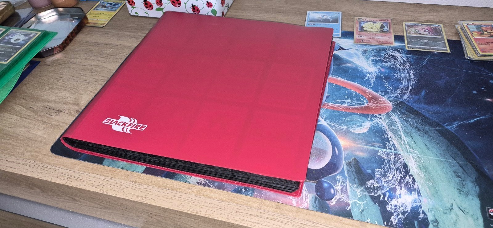 Pokémon map, Ophalen of Verzenden, Zo goed als nieuw, Meerdere kaarten, Foil