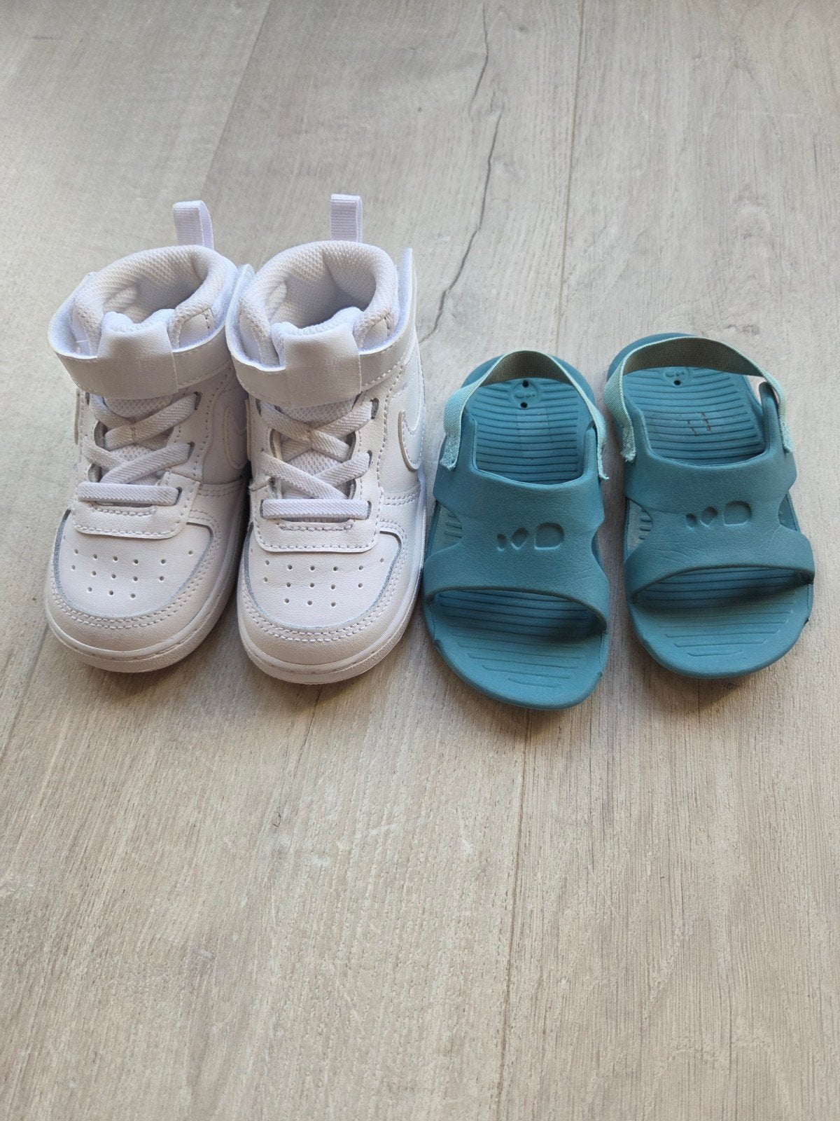 Kinderschoenen en sandalen maat 23,5, Kinderen en Baby's, Kinderkleding | Schoenen en Sokken, Gebruikt, Nike, Nabaiji, Jongen of Meisje