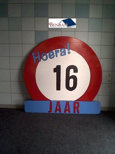 Verjaardag bord 16 jaar verjaardag bord huren bensan enter, Hobby en Vrije tijd, Ophalen, Zo goed als nieuw, Verjaardag