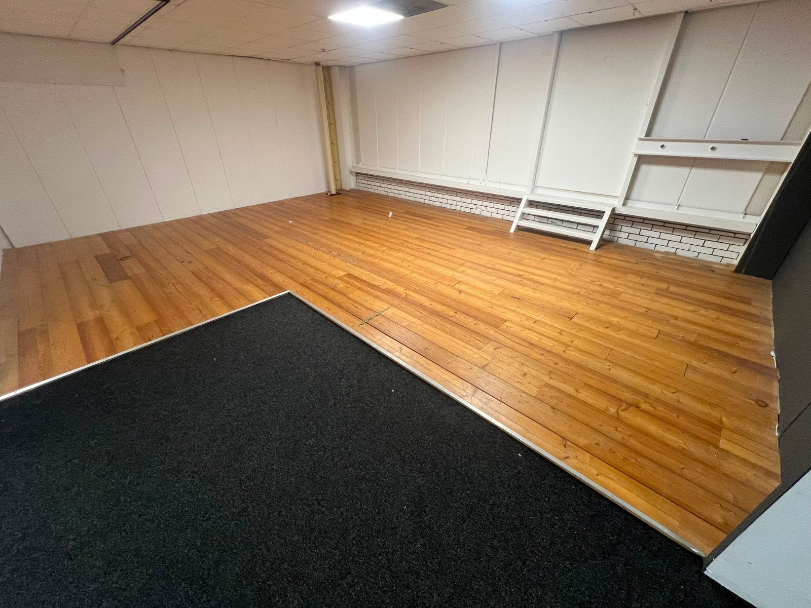 60M² lariks houten vloer mes/groef gebruikt MOET WEG, Ophalen, Gebruikt, Vloerdelen of -planken, 10 m² of meer