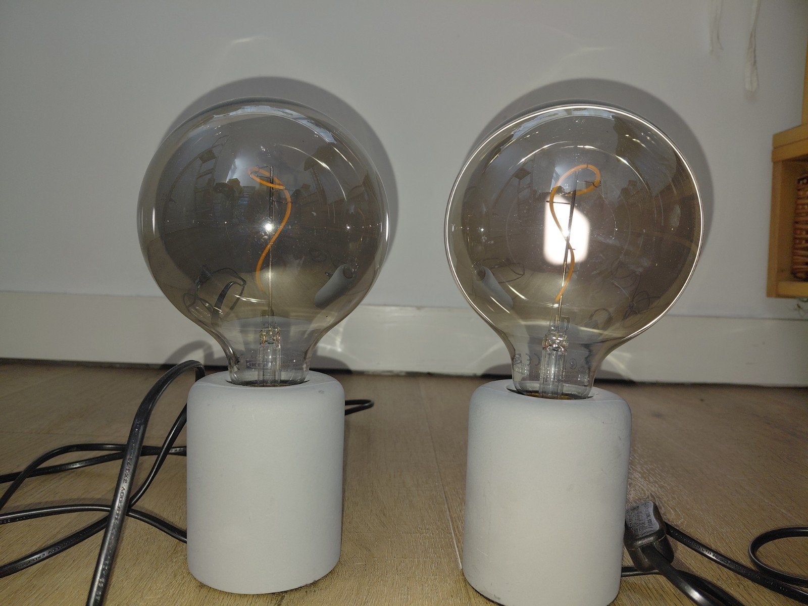 IKEA RASEGEL Tafellampen met grote LED lampen (2 stuks), Huis en Inrichting, Ophalen of Verzenden