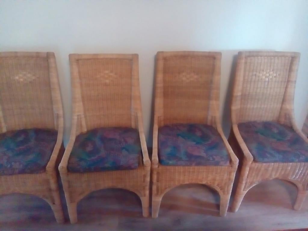 4 stoelen, Ophalen