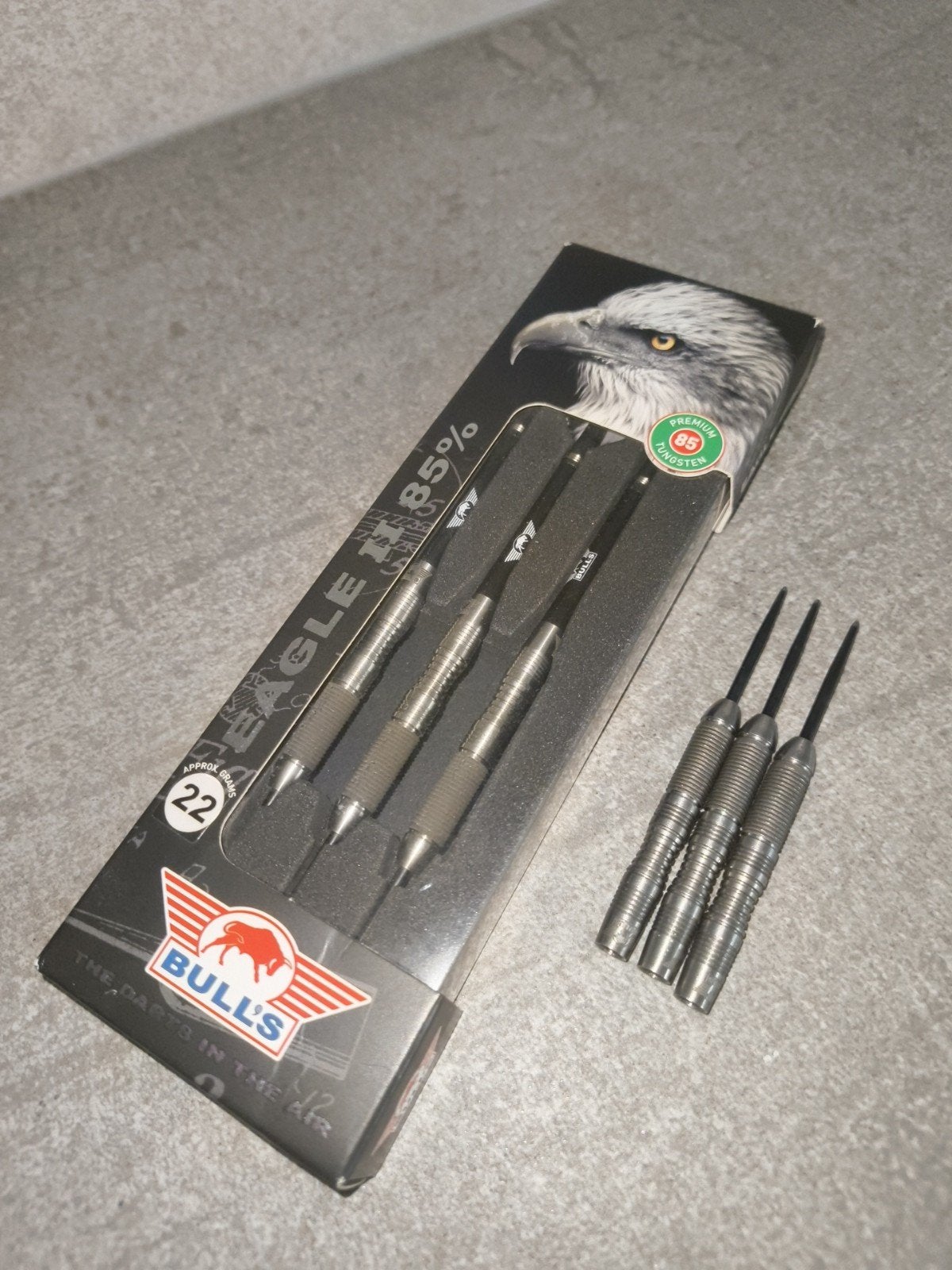 2 x Bulls Eagle 2 dartpijlen 22 + 24 gram., Sport en Fitness, Darts, Ophalen of Verzenden, Pijlen
