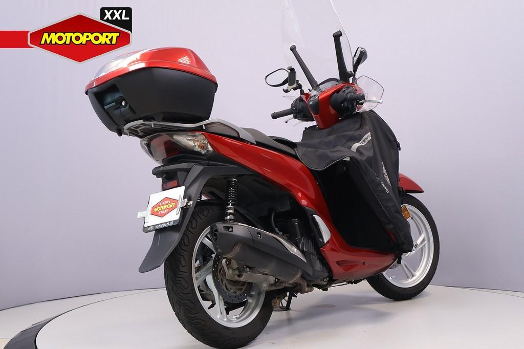 Honda SH 150 (bj 2017), Scooter, Honda Motor Europe Ltd, Bedrijf, Customer.service@honda-eu.com
