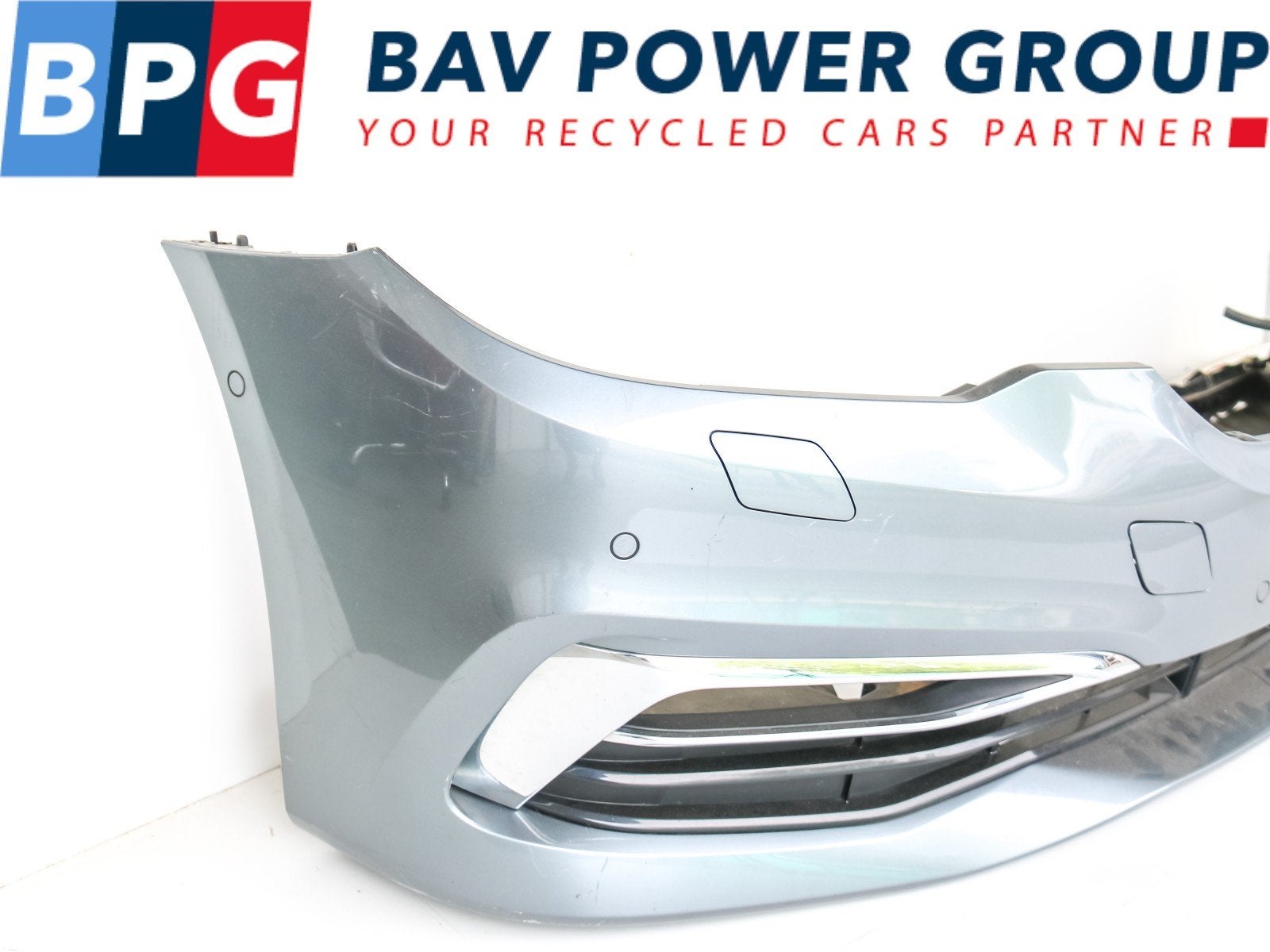BUMPER VOOR LUXURY 6 PDC BMW 5 serie (G30) (01-2016/06-2023), Auto-onderdelen, Gebruikt, Voor, Bumper, BMW