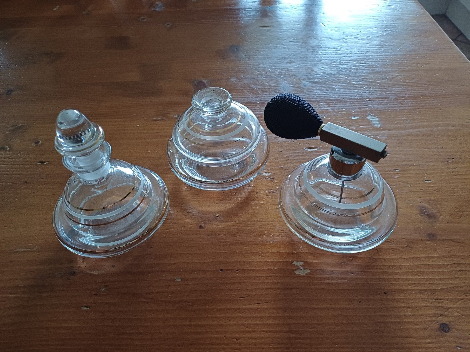 Vintage glazen toiletset met parfumverstuiver en potjes, Ophalen of Verzenden