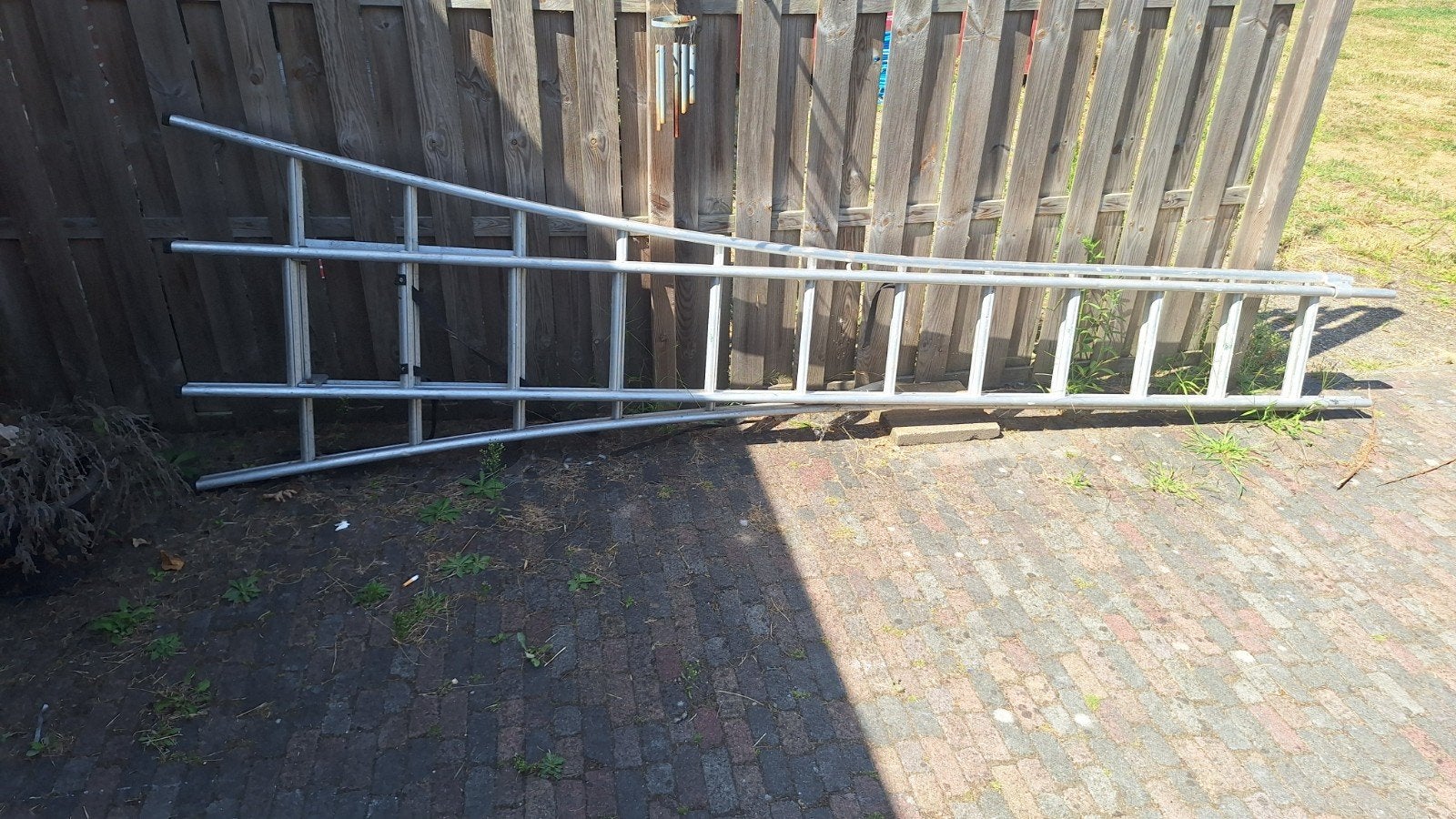 Dubbele 12 sports aluminium ladder, Doe-het-zelf en Verbouw, Ladders en Trappen, Ophalen, Gebruikt, Ladder, Opvouwbaar of Inschuifbaar