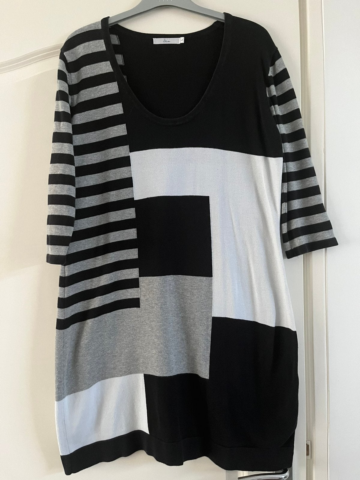 Zwart-wit geblokte jutk maat L, Kleding | Dames, Ophalen of Verzenden, Gedragen, Zwart, Boven de knie