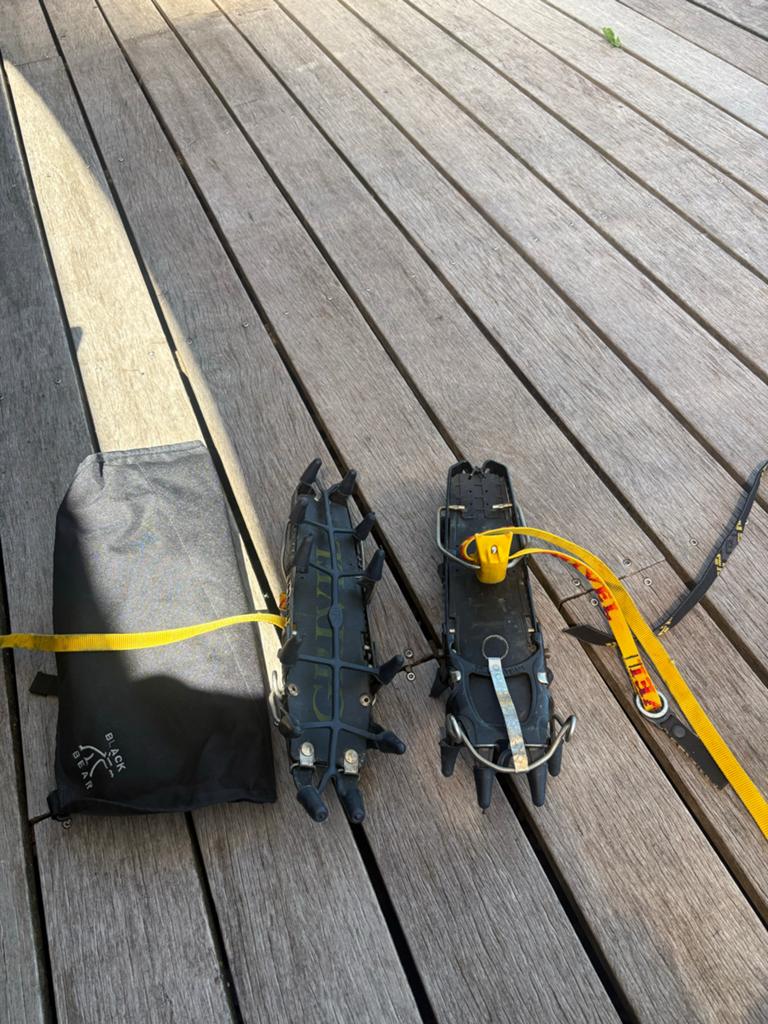 Grivel Stijgijzers met tas, Ophalen of Verzenden, Gebruikt, Klimsport-accessoire