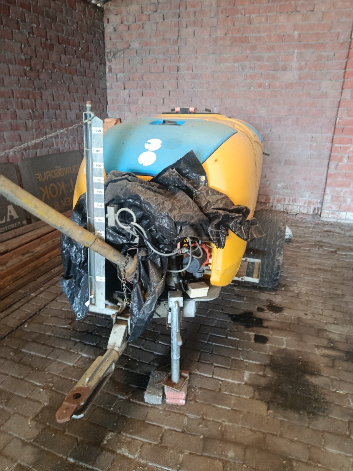 boomgaardpuit 7m+ 1000l getrokken, Ophalen, Gebruikt