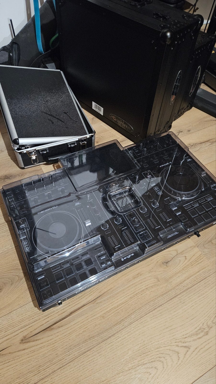 Denon DJ Prime 4 incl.  Flightcase met wielen incl. stofkap, Muziek en Instrumenten, Dj-sets en Draaitafels, Ophalen of Verzenden