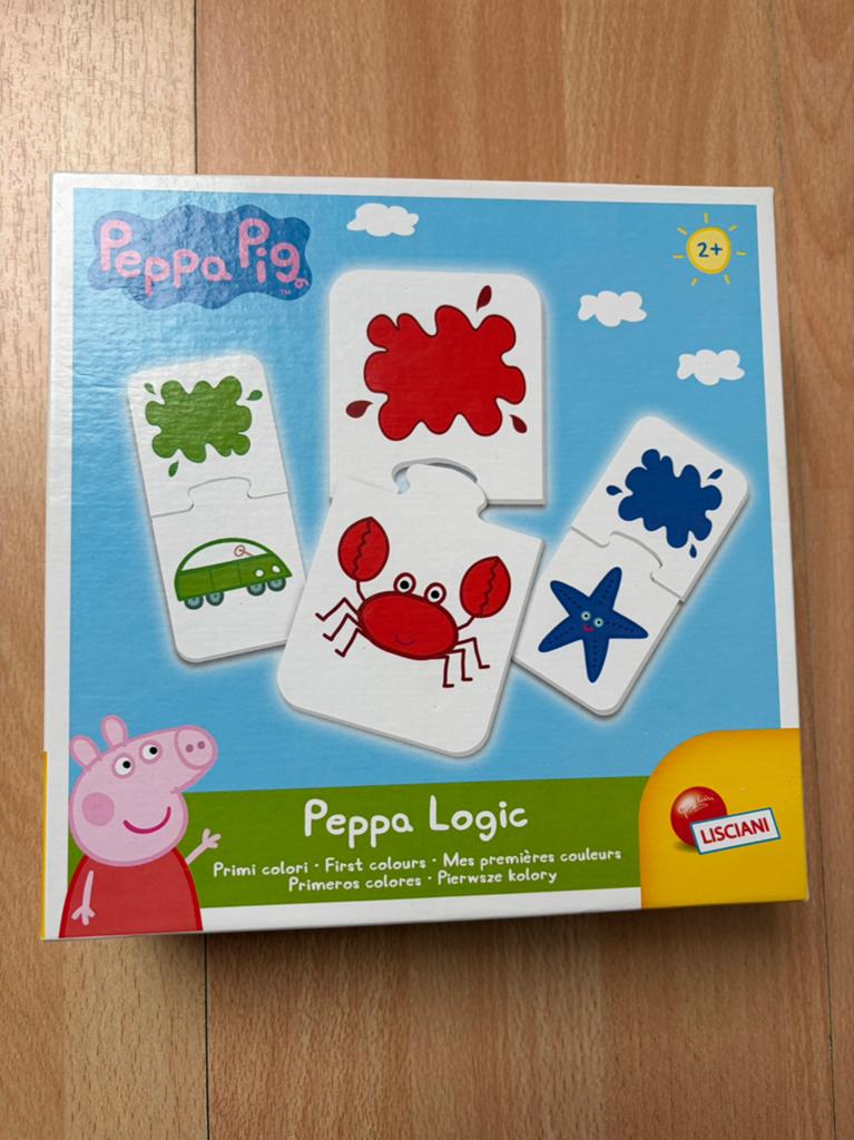 Peppa Pig Peppa Logic First colours. 2+, Ophalen of Verzenden, Zo goed als nieuw, Puzzelen