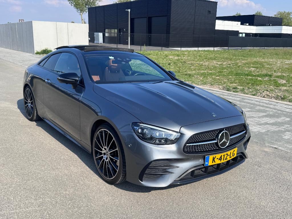 Mercedes-Benz E-Klasse E200 197pk 9G-TRONIC 2021 Grijs, Auto's, Achterwielaandrijving, 1800 kg, Euro 6, 4 cilinders