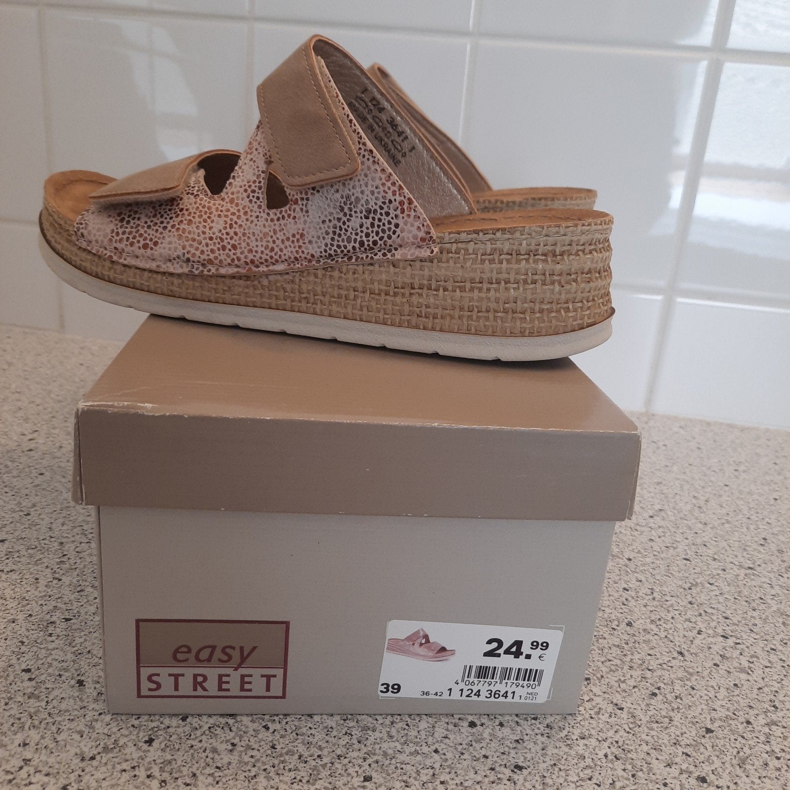 Nieuw! Easy Street beige dames slippers / muiltjes - Maat 39, Beige, Easy Street, Nieuw, Sandalen of Muiltjes