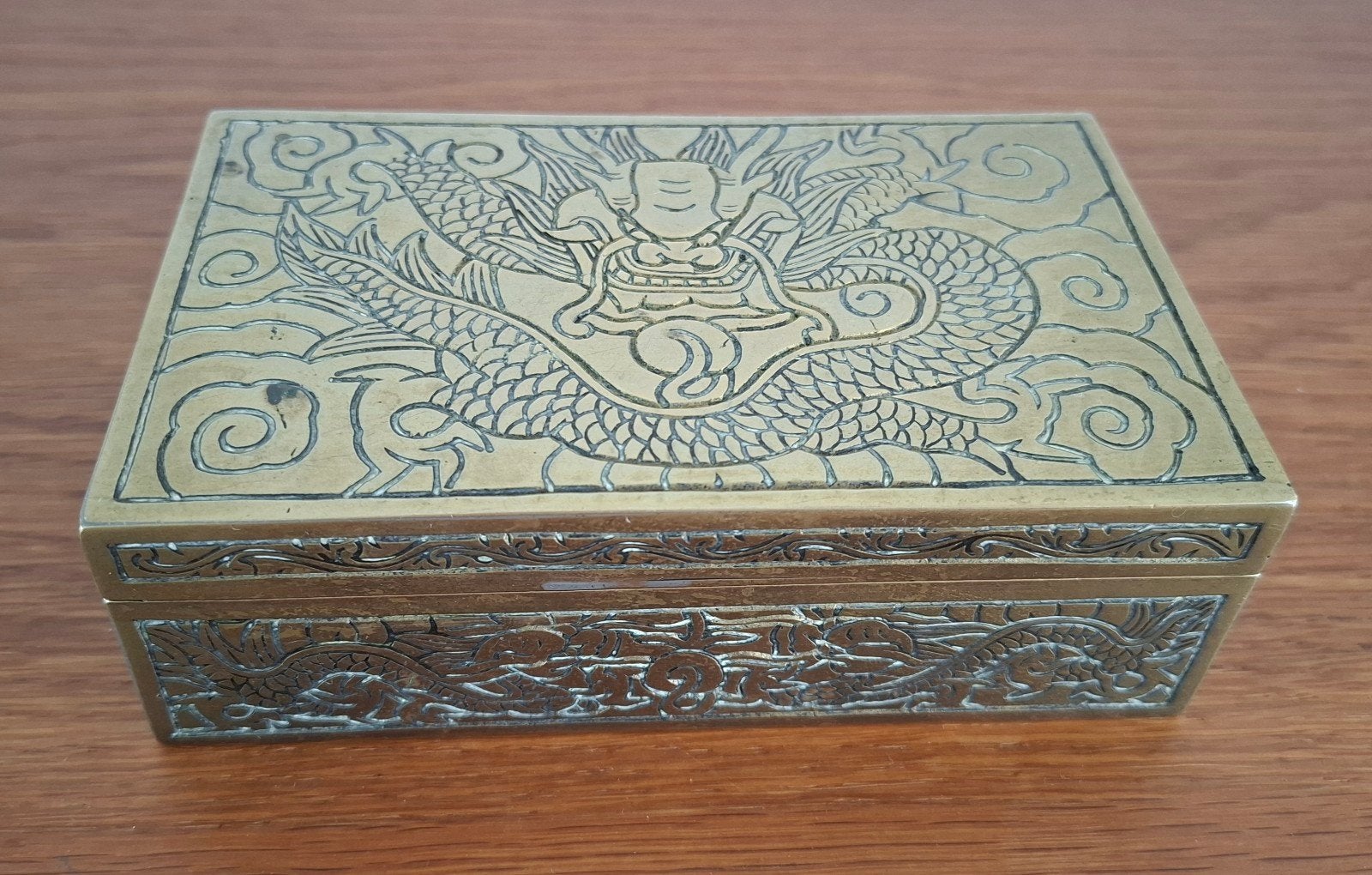Vintage messing doosje met draken reliëf, Antiek en Kunst, Ophalen of Verzenden