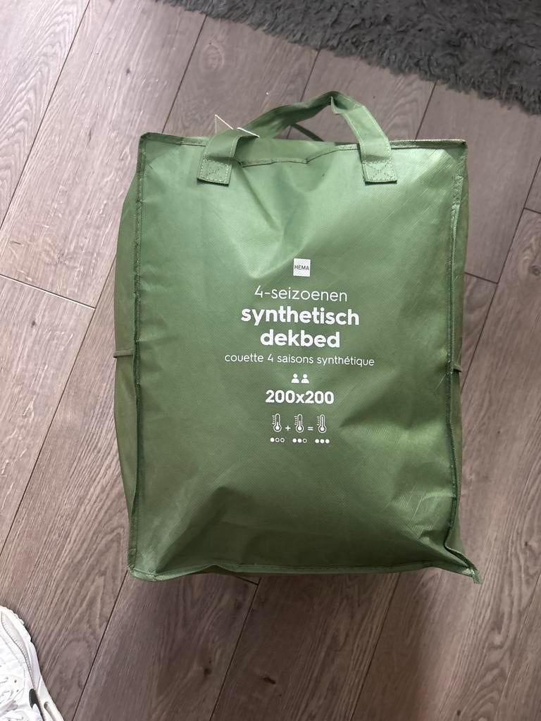 Hema 4-seizoenen synthetisch dekbed 200x200, Huis en Inrichting, Slaapkamer | Beddengoed, Ophalen of Verzenden, Deken of Dekbed