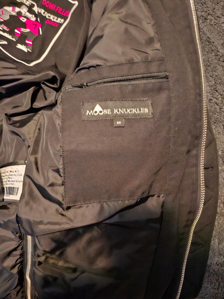 Moose knuc winterjas, Ophalen, Zwart, Zo goed als nieuw, Maat 46 (S) of kleiner