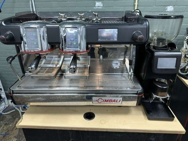 La Cimbali M100 - 2-Groeps Espressomachine + Bluetooth Molen, Gebruikt, Espresso apparaat, Niet ingevuld, Ophalen of Verzenden