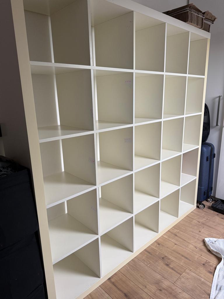 Kallax vakken kast ikea, Huis en Inrichting, Kasten | Boekenkasten, Ophalen, 25 tot 50 cm, 150 tot 200 cm