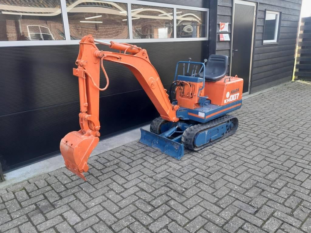 Kubota KH 007 minigraver, Graafmachine