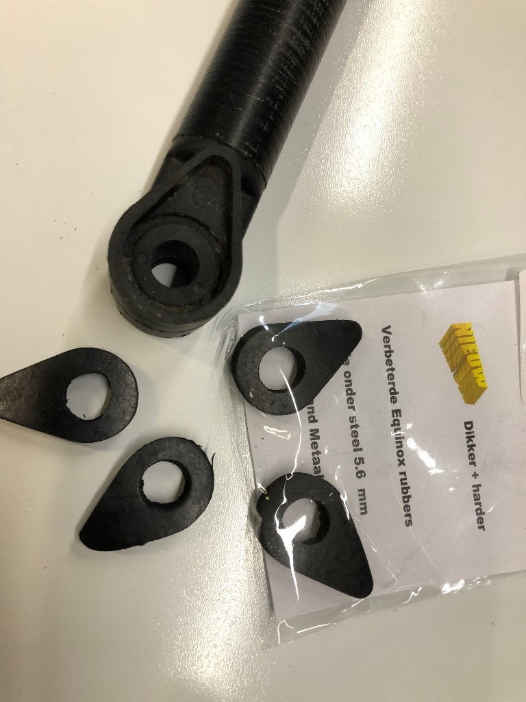 Foto 4 van RS-carbon Bovensteel Minelab Equinox 600/800 Metaaldetector