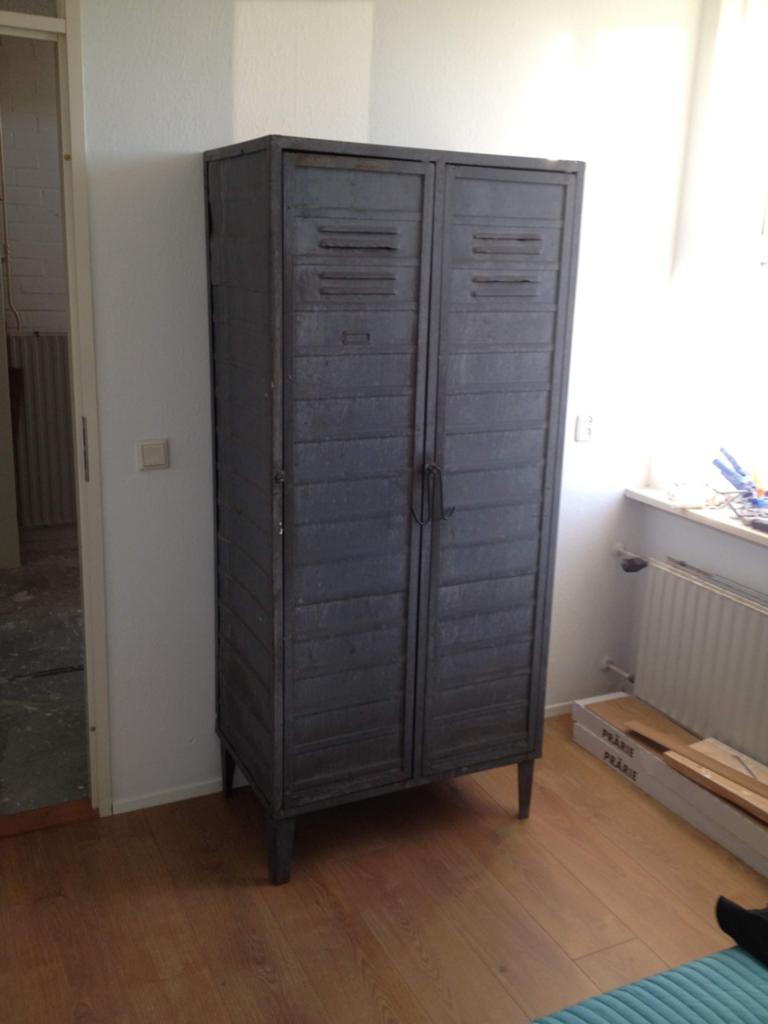 Industriële metalen locker (180 x 81 x 50 cm), Ophalen, Gebruikt