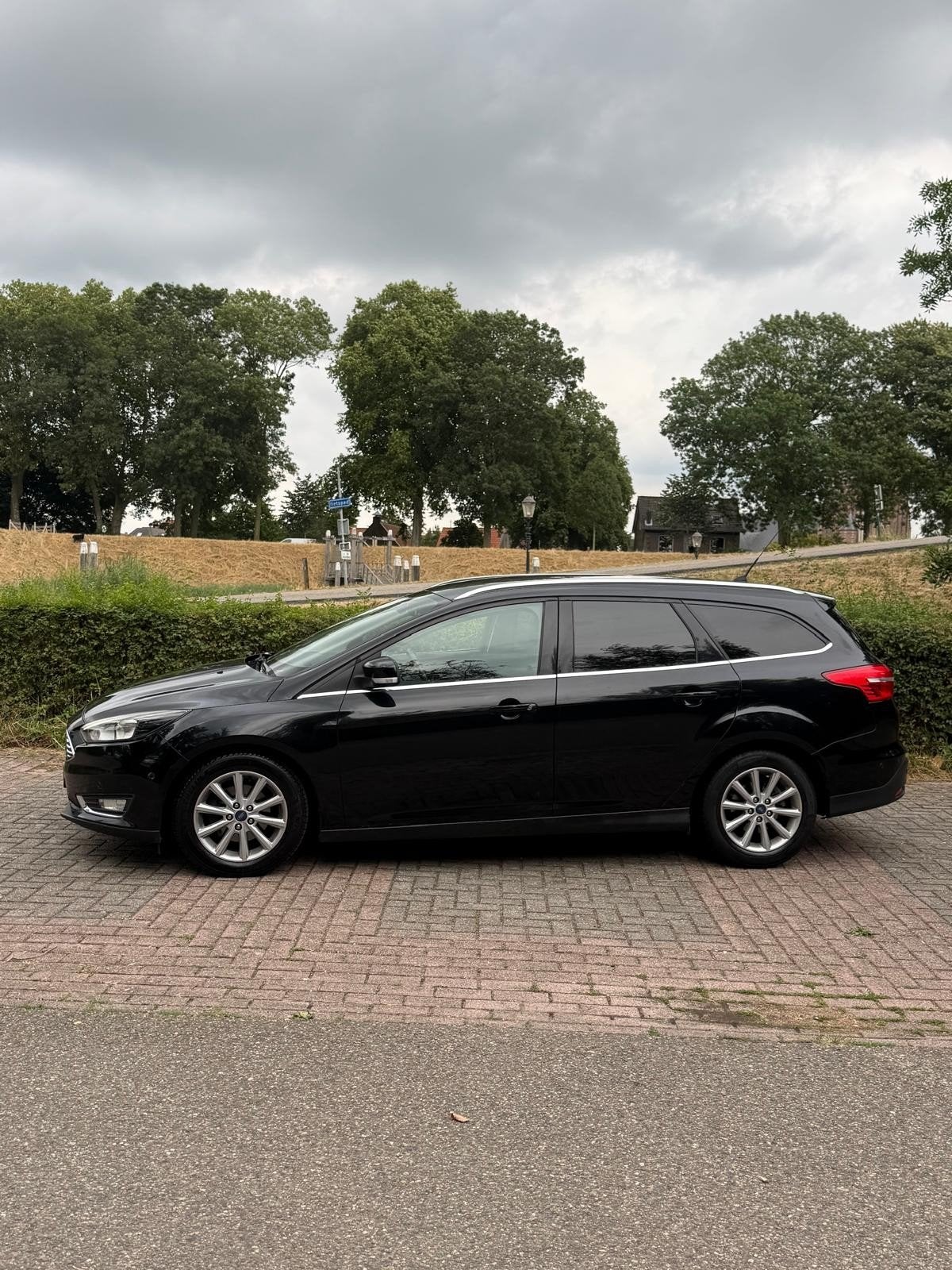 Foto 12 van Ford Focus 1.0 Ecoboost 125pk 2016 Zwart
