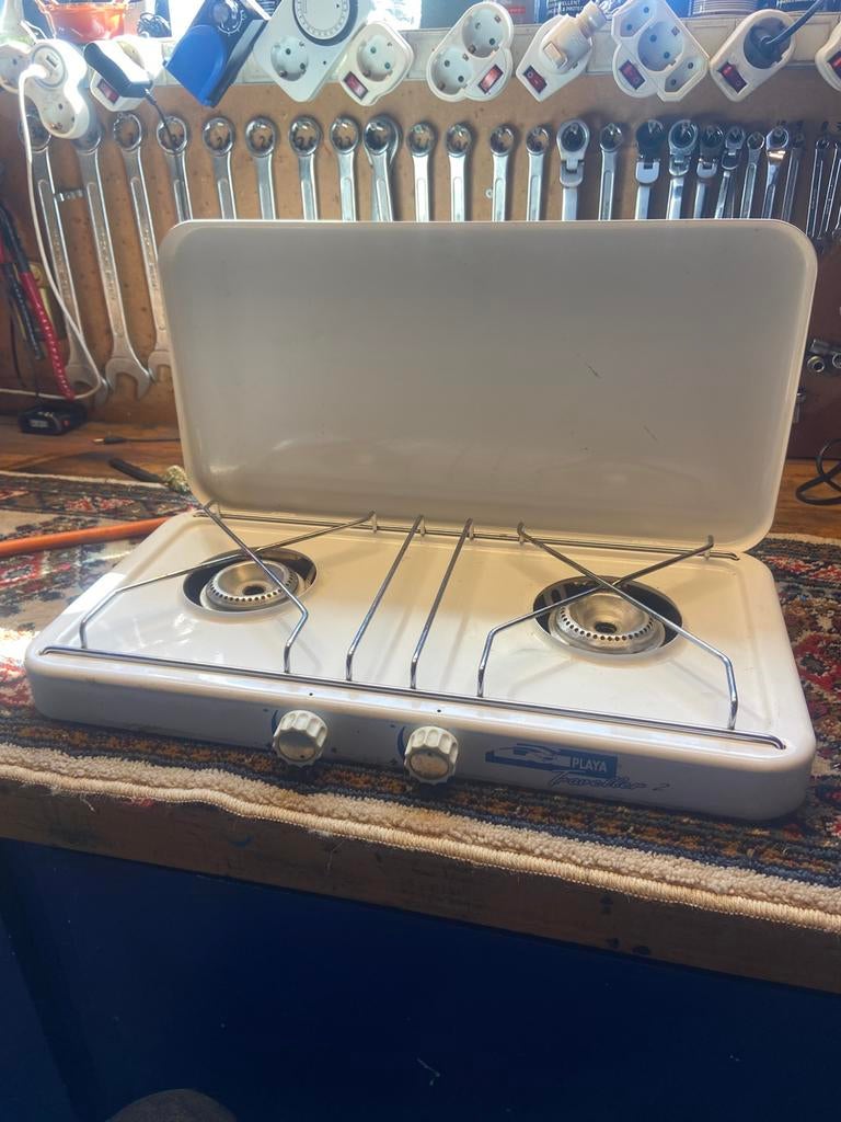 Mooi campinggasstel met drukregelaar., Ophalen, Gebruikt