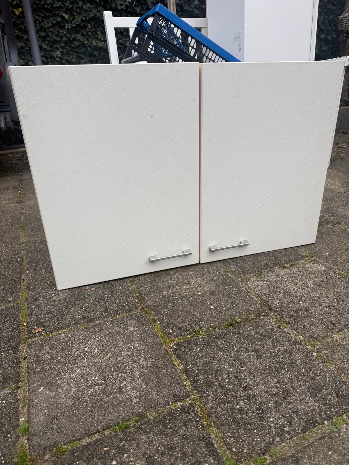 Gratis wit kastje met twee deuren, Ophalen, Gebruikt, 50 tot 100 cm, Minder dan 100 cm