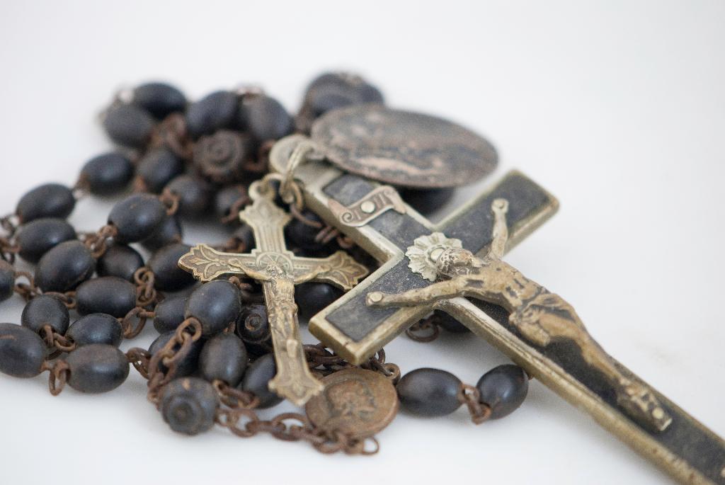 Rozenkrans met groot kruis, Antiek en Kunst, Antiek | Religie, Verzenden