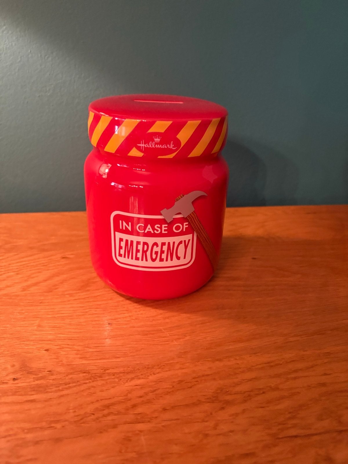 Grappige spaarpot 'In Case of Emergency' - Hallmark, Ophalen of Verzenden, Gebruikt, Kunststof, Overige thema's