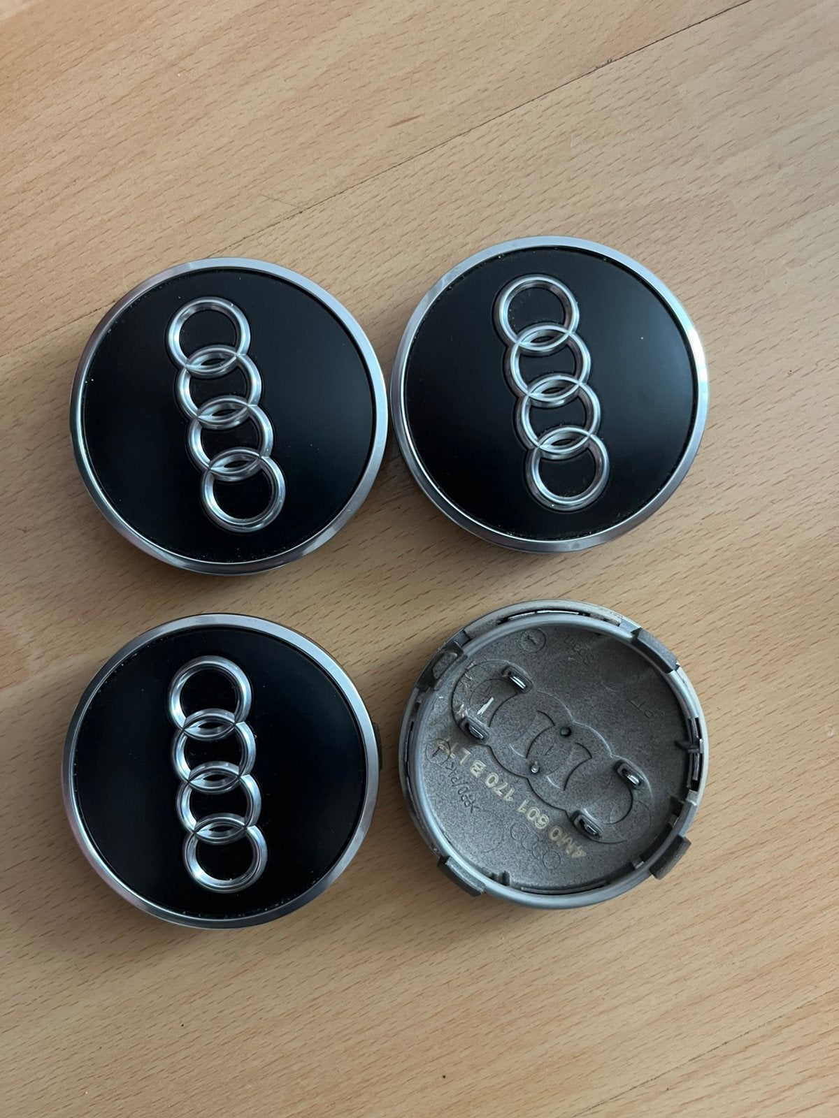 Naafdoppen Audi 61 mm origineal  Nieuw, Ophalen, Nieuw