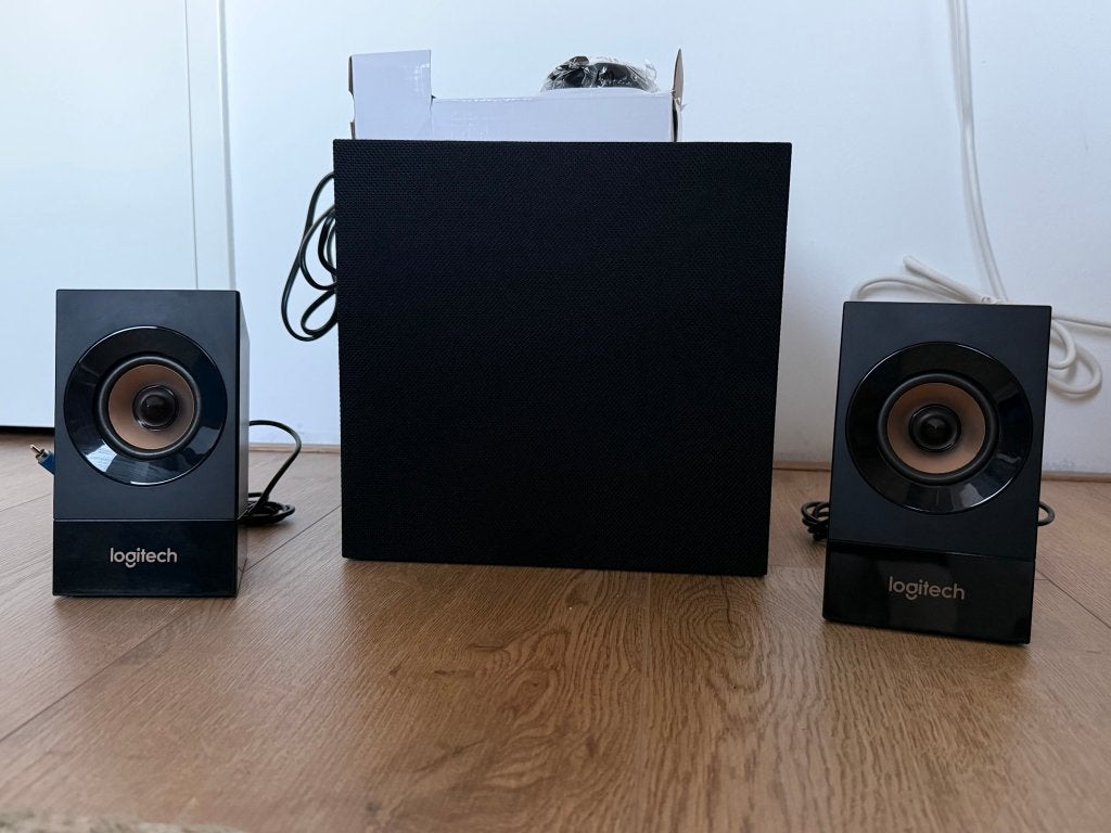 Logitech Z533 multimedia speakersysteem/ multimedia speakers, Audio, Tv en Foto, Luidsprekers, Ophalen, 120 tot 150 watt, Logitech