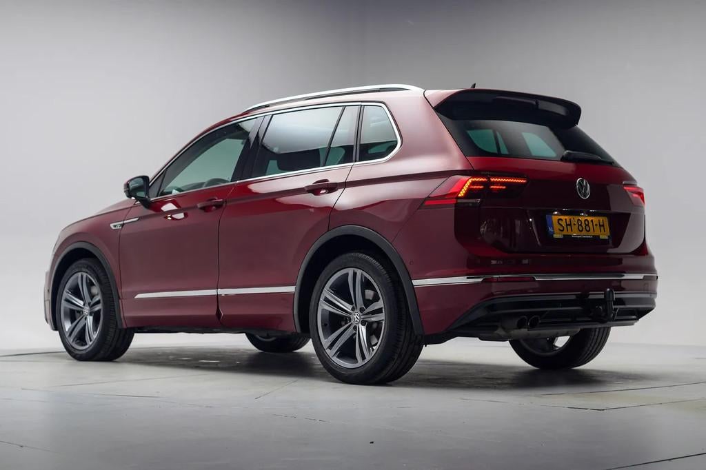 Volkswagen Tiguan 2.0 TSI 180pk 4Motion R Line Highline Aut., Automaat, Adaptive Cruise Control, Gebruikt, 4 cilinders