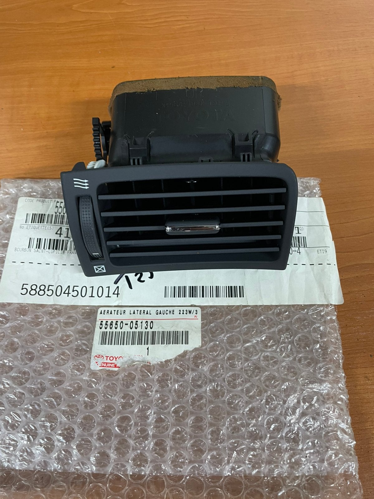 Toyota avensis t25 ventilatie rooster nieuw 55650-05130, Auto-onderdelen, Ophalen of Verzenden, Nieuw, Toyota